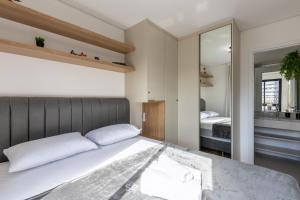 Apto cond c acad. 400m Mercado Municipal NFE1544