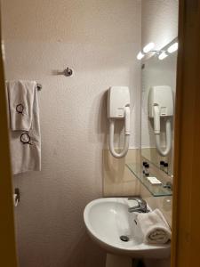 Hotels Hotel de L'Opera : Chambre Double Économique