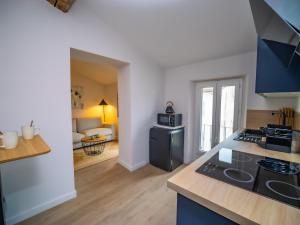 #402 Heart of Vieil Antibes - Place Nationale-High-End Newly Renovated & Furnished Appartment