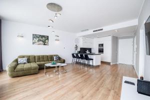 About Art Apartments - Ovo