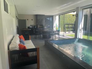 Casa Nunes São Sebastião - Piscina Coberta e Aquecida