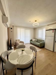 Comfy Apartment with Garden, Family Friendly in Fethiye