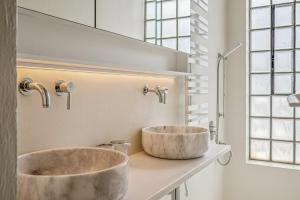 Athens Design Residence