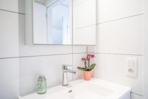 Gîte dartiste, Riverside