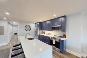 The Seasons at Avon 422