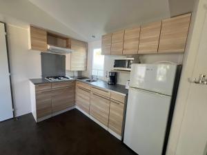 Maisons de vacances F033 - Bungalow 6 personnes 3 chambres : photos des chambres