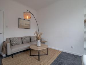 Pass the Keys Stay in Glasgow South