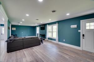 Walk to Stores: Home in Historic Shepherdstown!