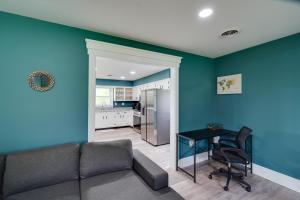 Walk to Stores: Home in Historic Shepherdstown!