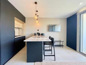 PGH N43 - Studio climatisé avec piscine