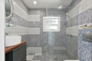 Unique Artists Atelier Studio House