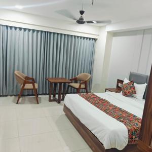 HOTEl MAPLE LEAF