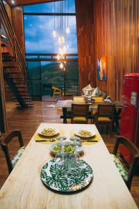 Palace in Samai - Wood