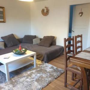 Maisons de vacances Maison spacieuse a Sainte-Croix-en-Plaine avec jardin : photos des chambres