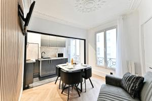 Modern Paris Moulin Rouge Apartment