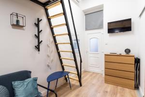 Studio-modern, Heroes Square,central, quiet