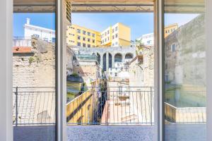 Brombeis Double Bedroom Center by NapoliApartments