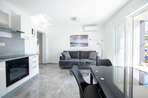 Tedoris Apartments