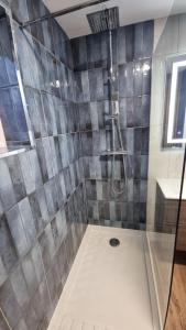 Boxford Lodge - Serviced Apartment in Bracknell, near Ascot & Windsor, Free Parking