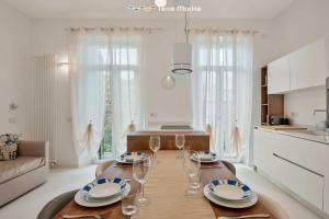 Fedora, Terre Marine