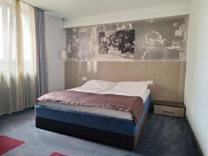 Standard Double Room room in Boutique Bristol Hotel