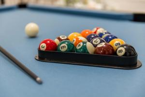 Gatsby Chic & Elegance & Billiards & Fitness & Luxury