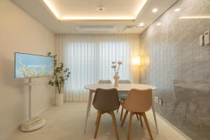 Sweet Dream House #A Quiet Rest That Warmly Embraces You Even on Unfamiliar Nights