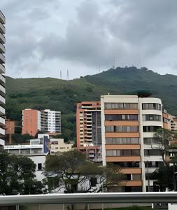 201 Espectacular Loft en granada vista a la montaña