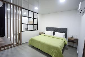 201 Espectacular Loft en granada vista a la montaña