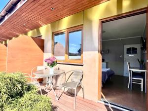 Rajska Mierzeja , SAUNA , JAKUZZI ,BASEN Z PODGRZEWANĄ WODĄ , KLIMATYZACJA-OGRZEWANIE , PLAC ZABAW , ROWERY , TARAS