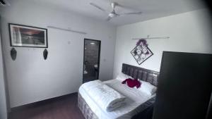 Dwarka Express Studios