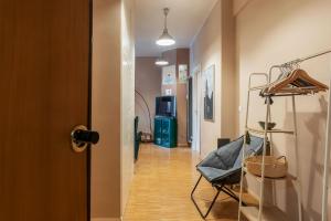 GuestHost - Cozy Ostiense Flat with Terrace!