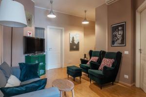 GuestHost - Cozy Ostiense Flat with Terrace!