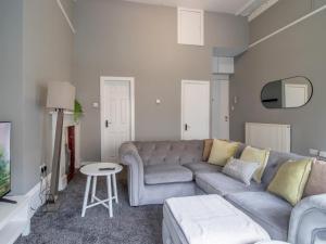 Pass the Keys West End Wonder