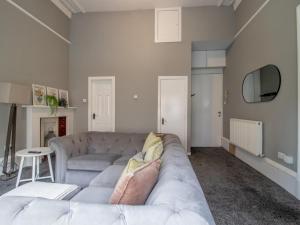 Pass the Keys West End Wonder