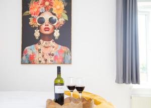 Four Chimneys House - 4 Double Bedrooms with Secure Parking