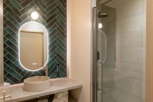 Hotels Domaine de la Courbe Hotel & Spa : photos des chambres