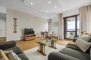 Summertime Stay by Homie