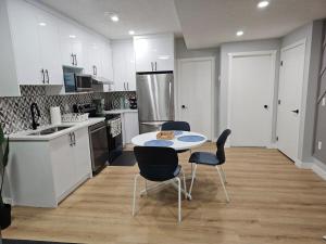 Lovely Brand New 2 Bedroom Suite in Calgary