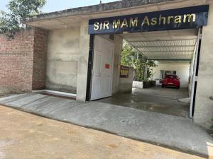 Sir Mam Ashram
