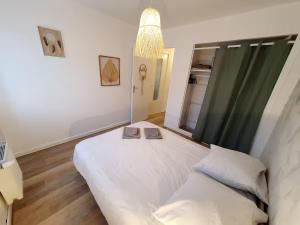 Appartements La Corderie - Centre Ville - Parking : photos des chambres