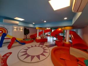 Requinte, vista mar, sauna e piscina!