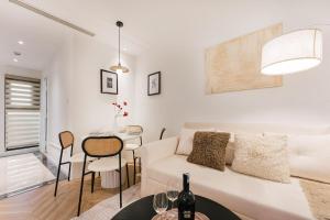 Tplace Apartel w Lift near HoanKiem Lake