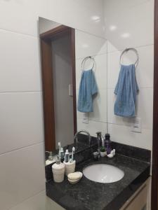 Quarto próximo AV JK