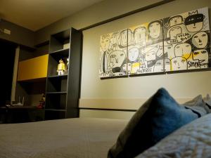 En el Centro, sobre Av Corrientes, a metros del Obelisco, Teatros y Bares