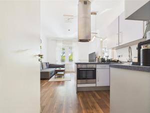 Zentrales Apartment im Westend I Küche I Balkon I für bis zu 4 Personen