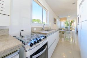 Apê decorado em Jurerê, perto da praia VJ8376