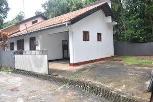 Peradeniya-Kandy Home Stay