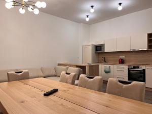 Pearl Bee Deluxe Suites