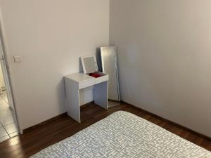 Appartement deux chambres jardin parking